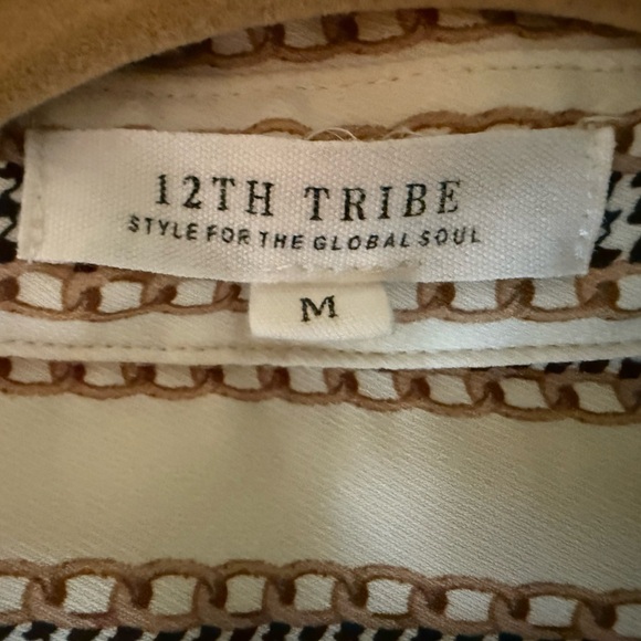 Cream Blouse with Gold Chain Link/Black Hounds Stripes - Size M - Picture 3 of 5